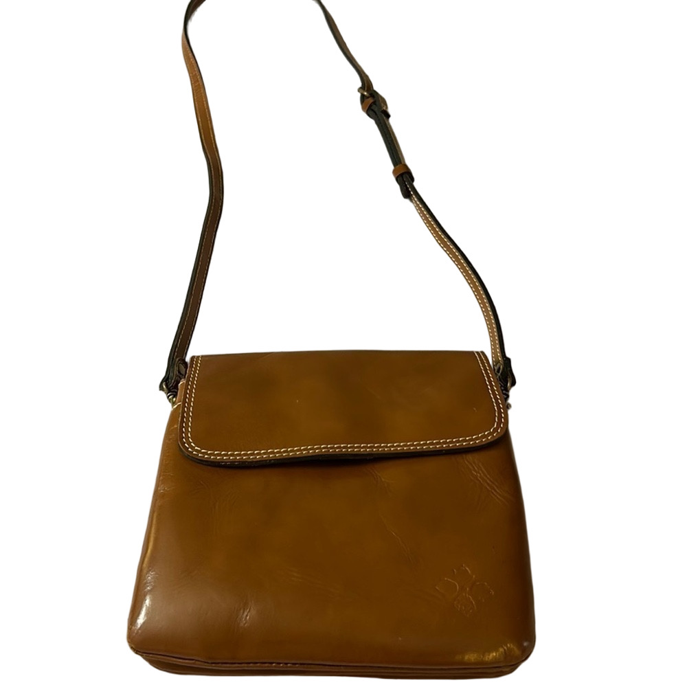 Patricia Nash 100% leather Heritage cross body bag.